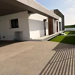 Dream Homes * Limnia