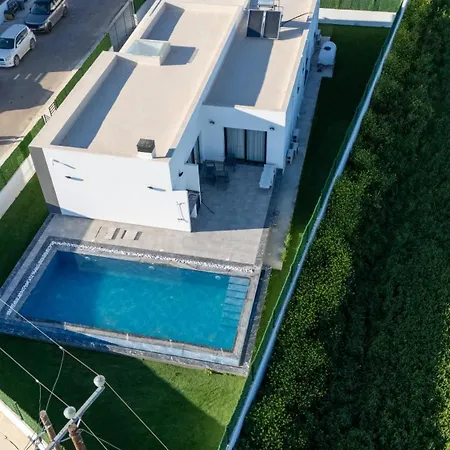 Villa Dream Homes *