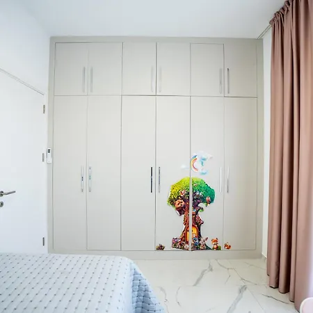 Dream Homes * Limnia